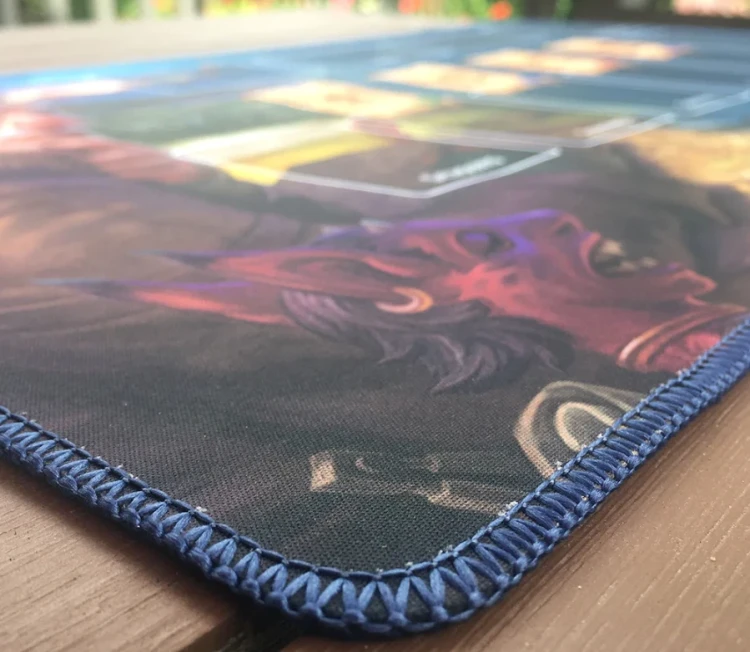 cartographers-playmat-obszycie.webp